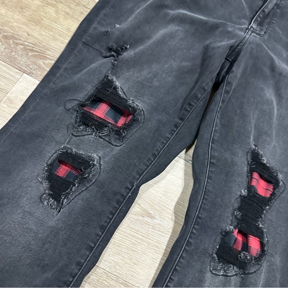 Judy Blue size 14W buffalo plaid jeans - Picture 2 of 6